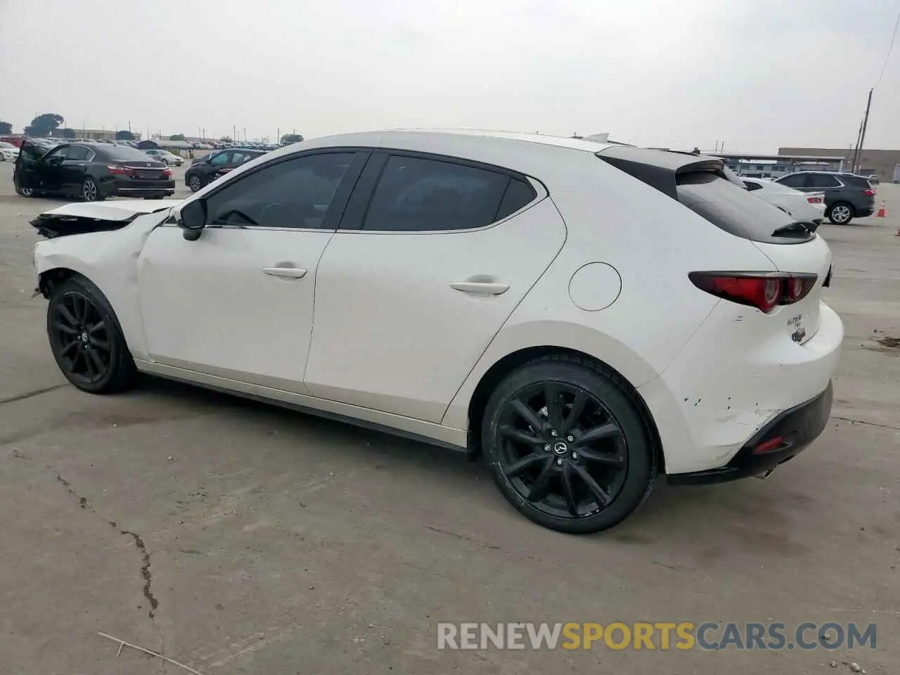 2 fotografías del automóvil dañado JM1BPBMMXP1621795 MAZDA 3 2023