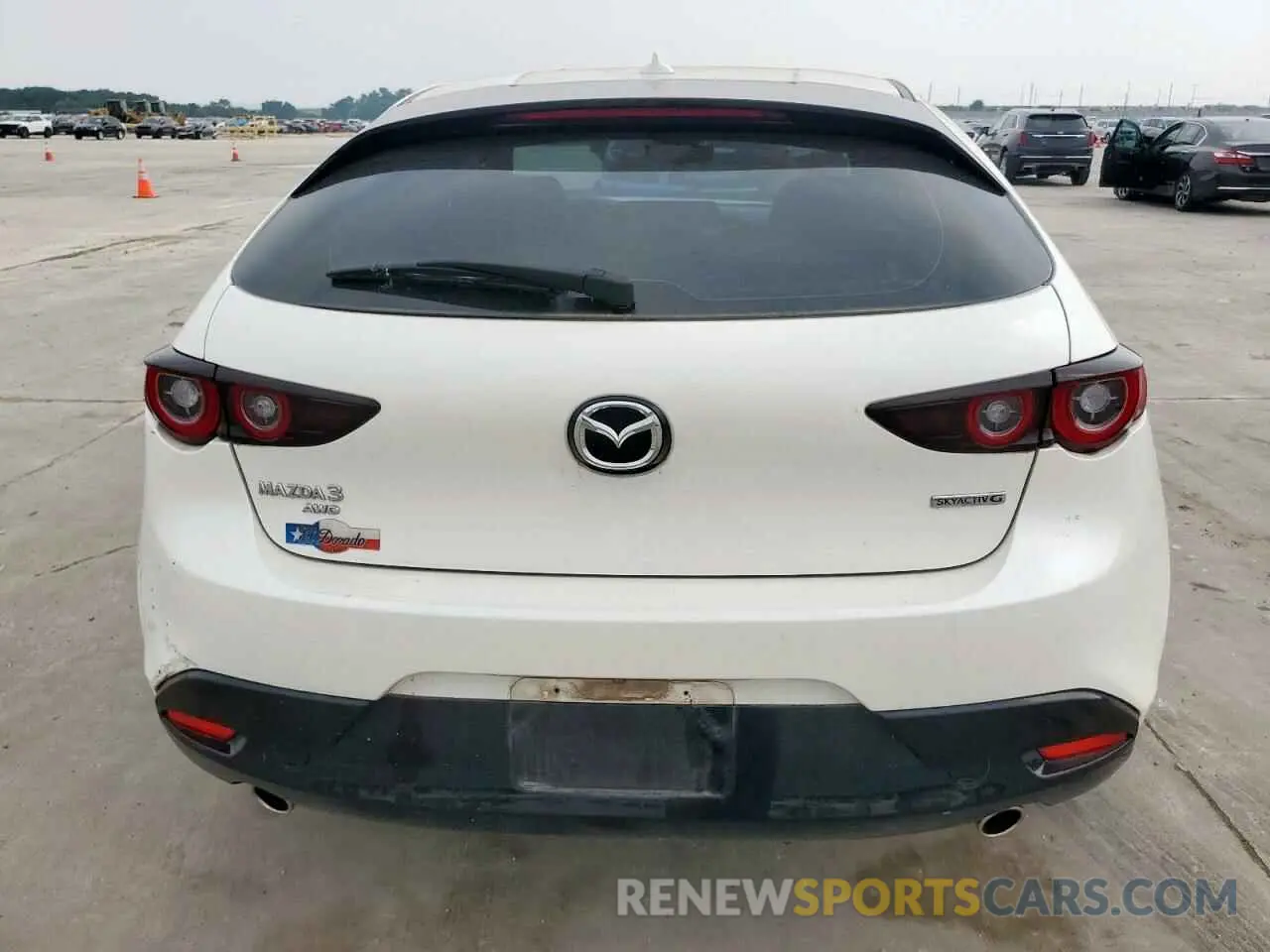 6 fotografías del automóvil dañado JM1BPBMMXP1621795 MAZDA 3 2023