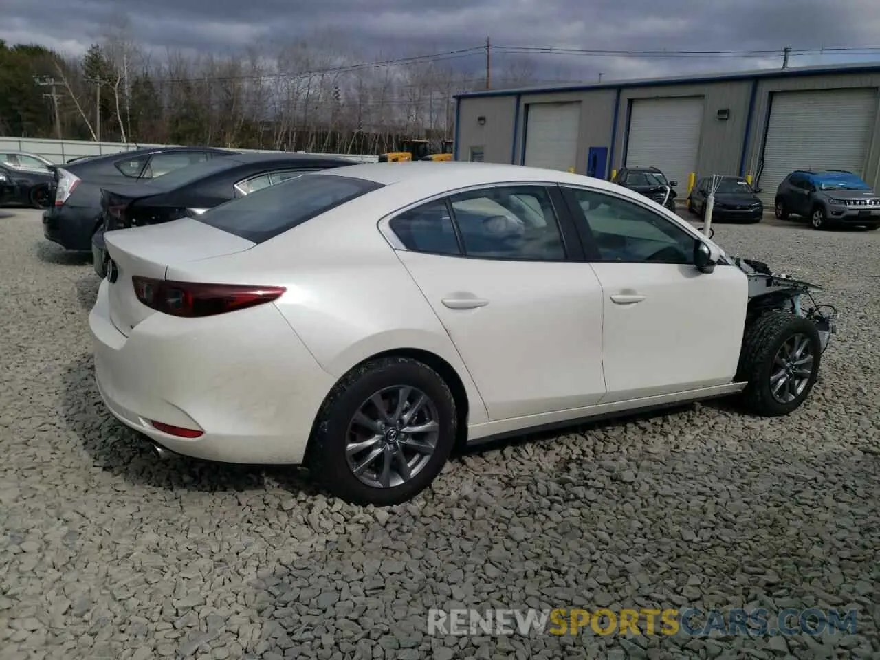 3 fotografías del automóvil dañado 3MZBPAAM0RM406332 MAZDA 3 2024