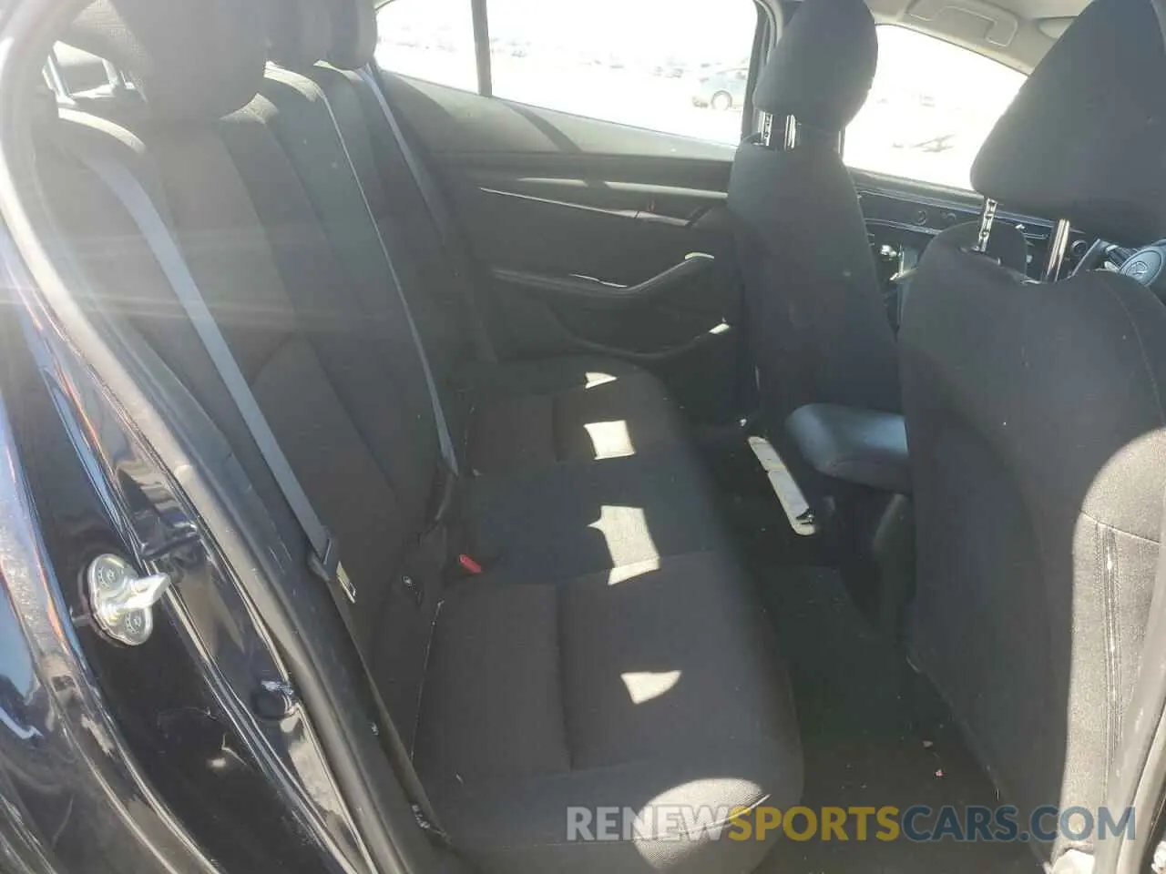 10 fotografías del automóvil dañado 3MZBPAAM0RM434082 MAZDA 3 2024