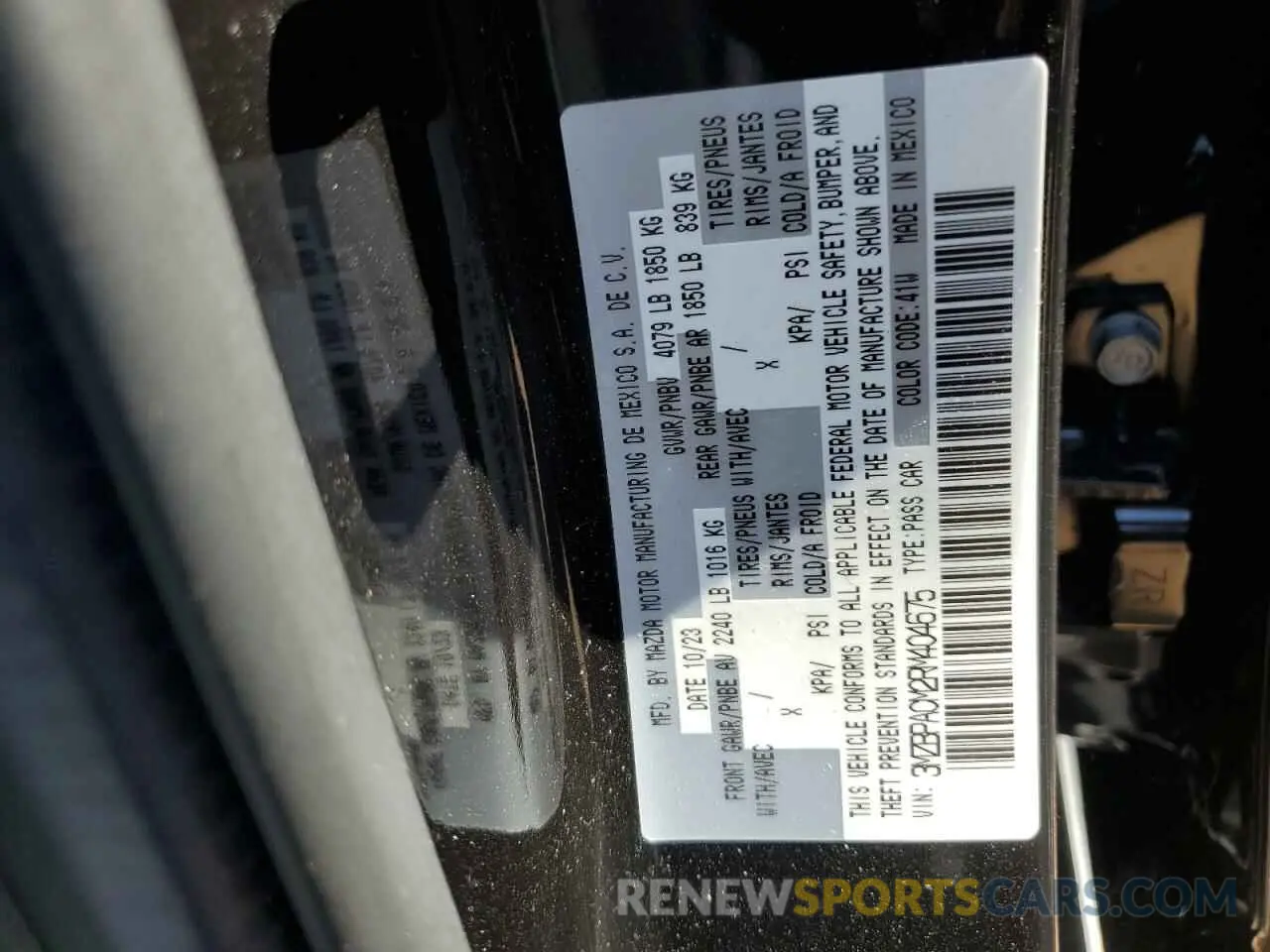 13 fotografías del automóvil dañado 3MZBPACM2RM404675 MAZDA 3 2024