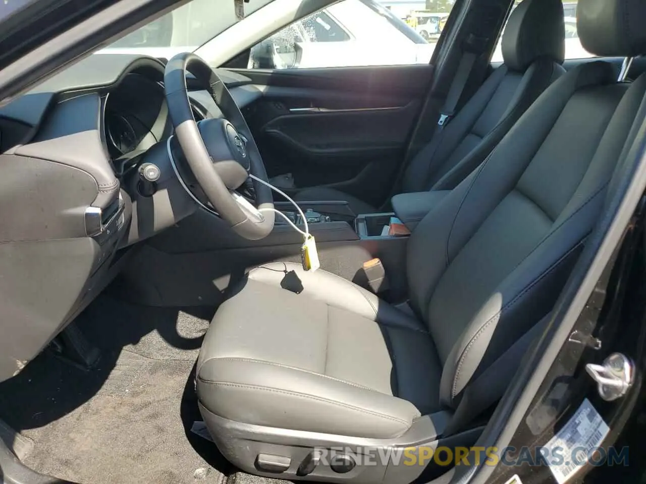 7 fotografías del automóvil dañado 3MZBPACM2RM404675 MAZDA 3 2024