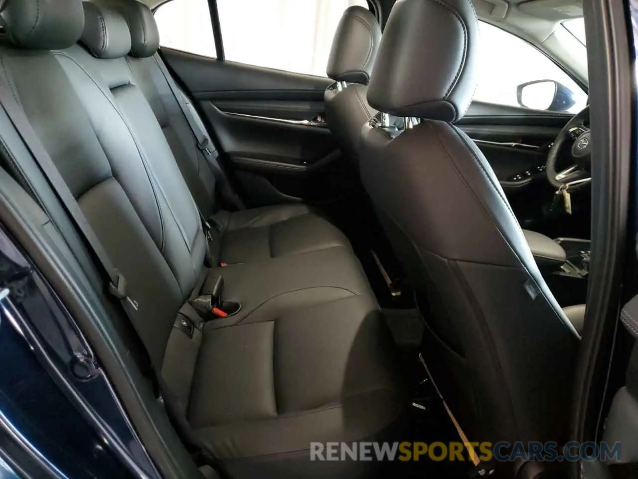 10 fotografías del automóvil dañado 3MZBPACM2RM413280 MAZDA 3 2024