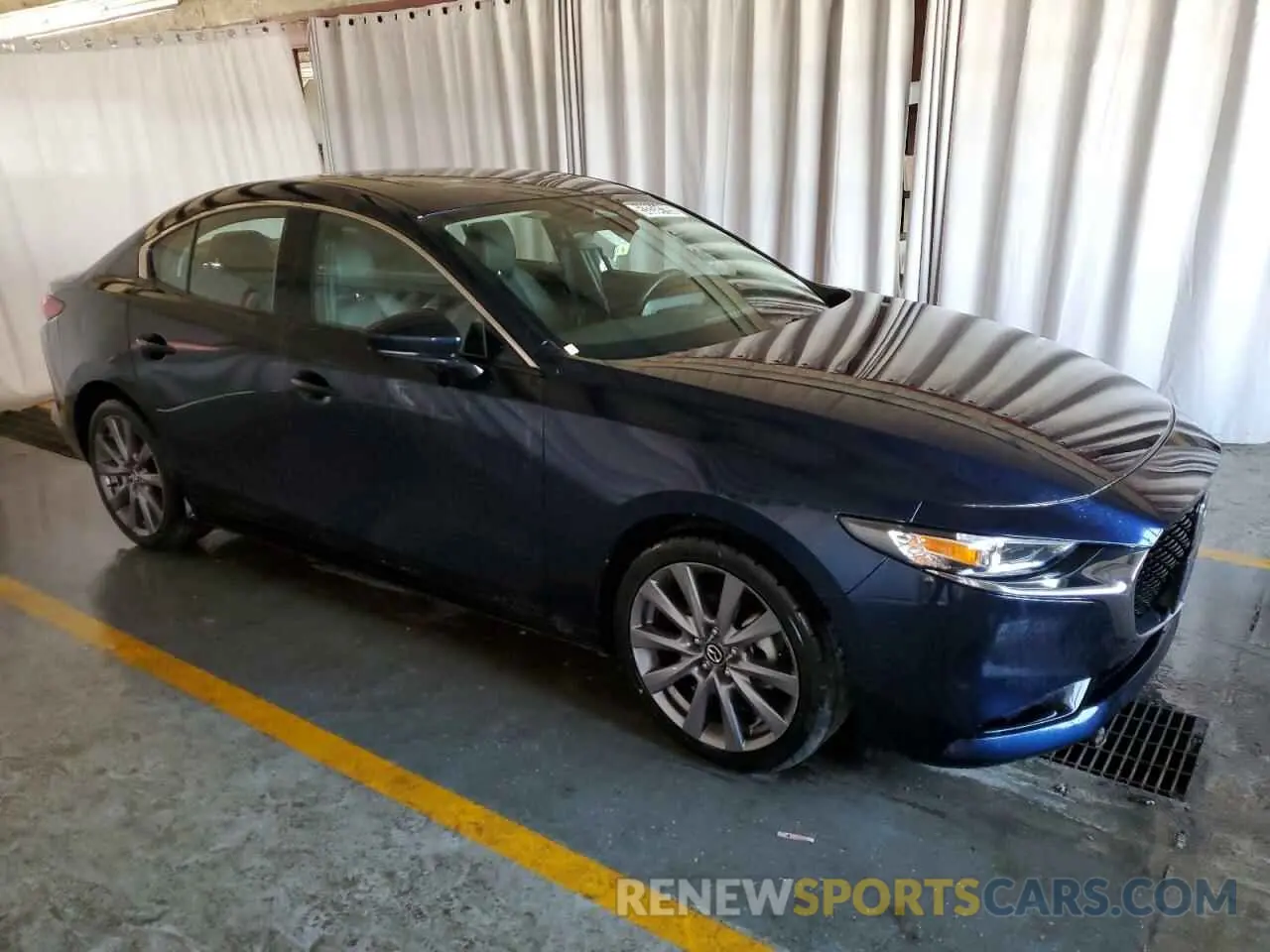 4 fotografías del automóvil dañado 3MZBPACM2RM413280 MAZDA 3 2024