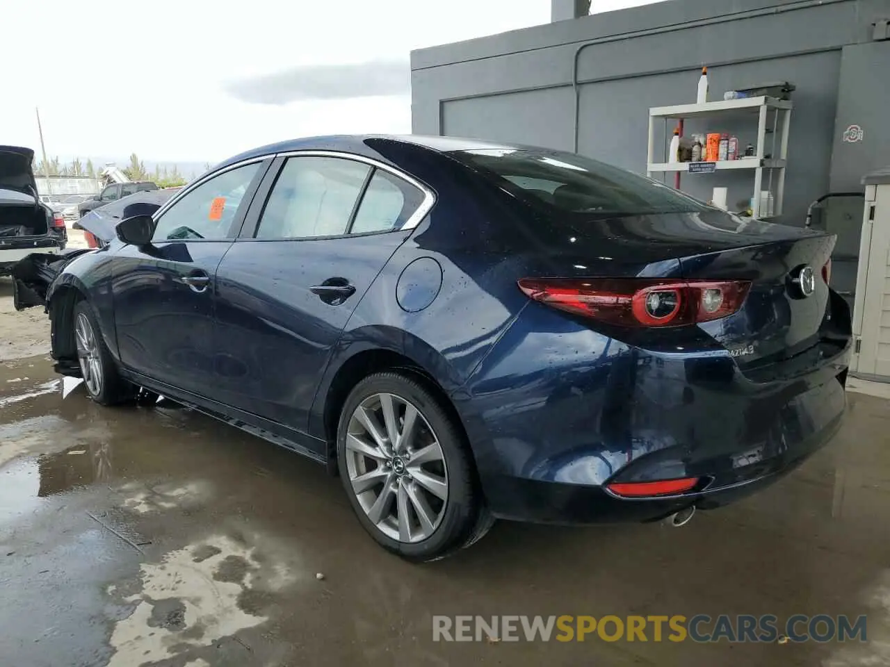 2 fotografías del automóvil dañado 3MZBPACM2RM417734 MAZDA 3 2024