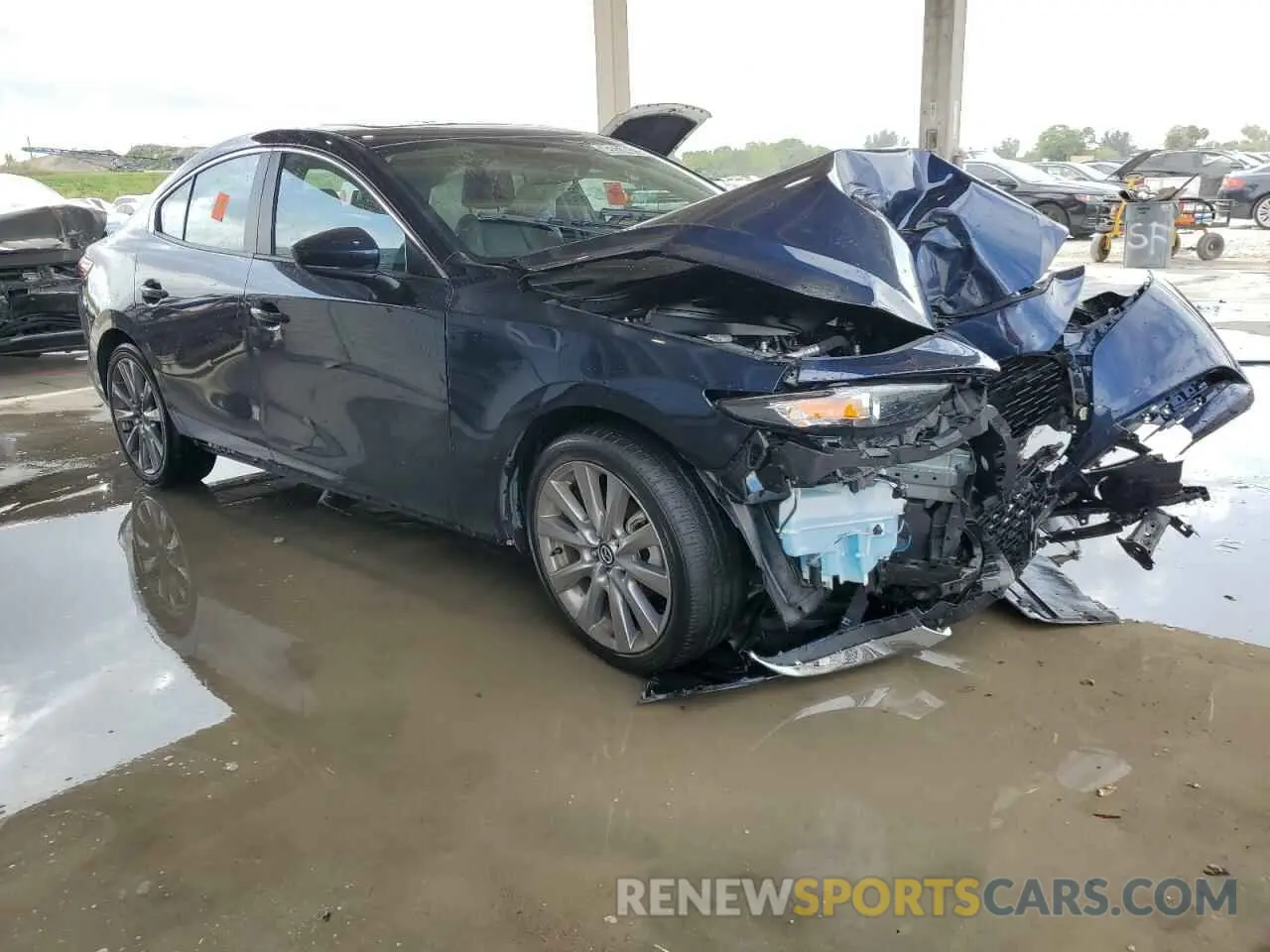 4 fotografías del automóvil dañado 3MZBPACM2RM417734 MAZDA 3 2024