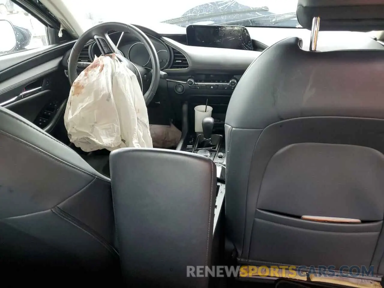 8 fotografías del automóvil dañado 3MZBPACM2RM417734 MAZDA 3 2024