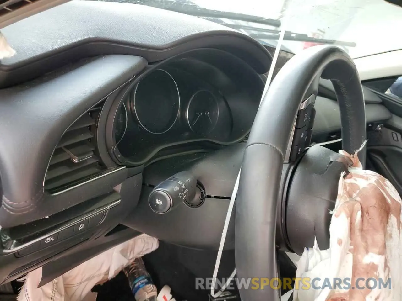 9 fotografías del automóvil dañado 3MZBPACM2RM417734 MAZDA 3 2024