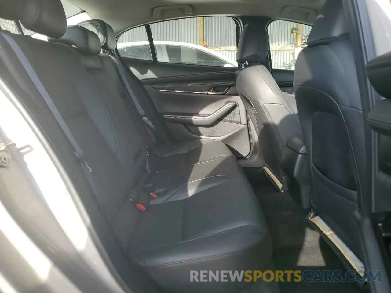 10 fotografías del automóvil dañado 3MZBPACM2RM418107 MAZDA 3 2024