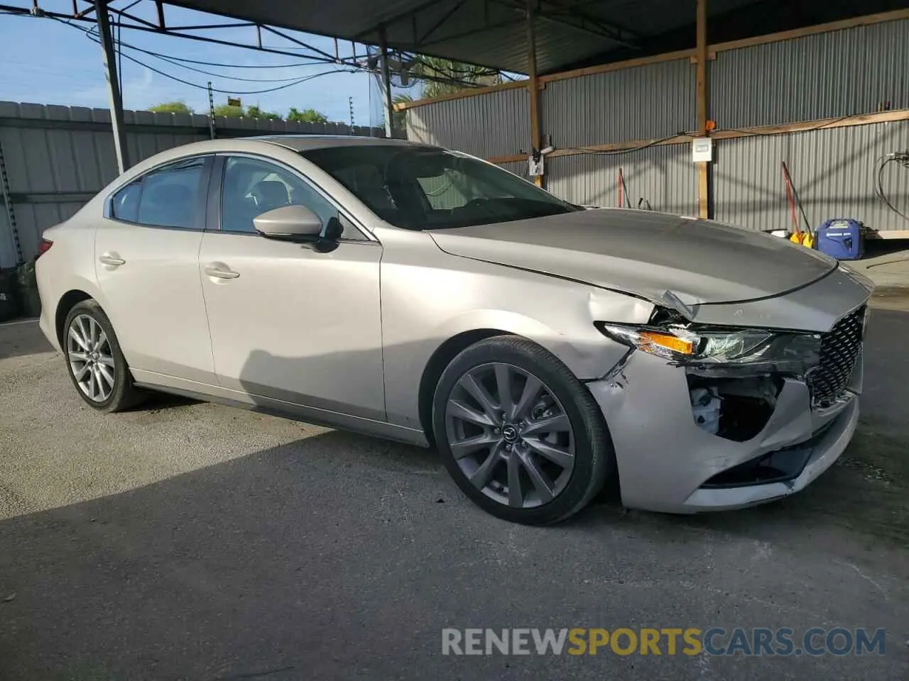 4 fotografías del automóvil dañado 3MZBPACM2RM418107 MAZDA 3 2024