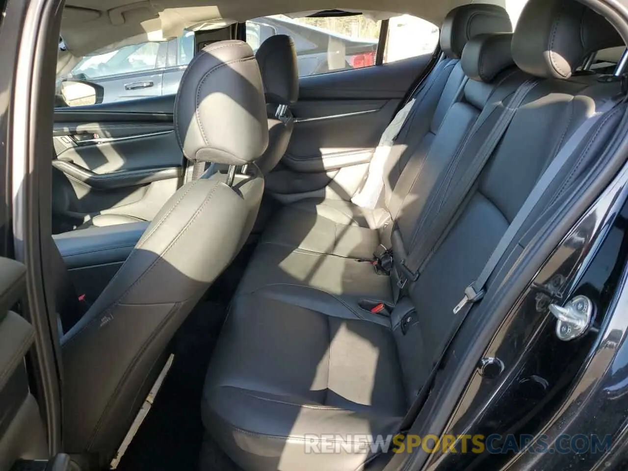 10 fotografías del automóvil dañado 3MZBPACM9RM414183 MAZDA 3 2024