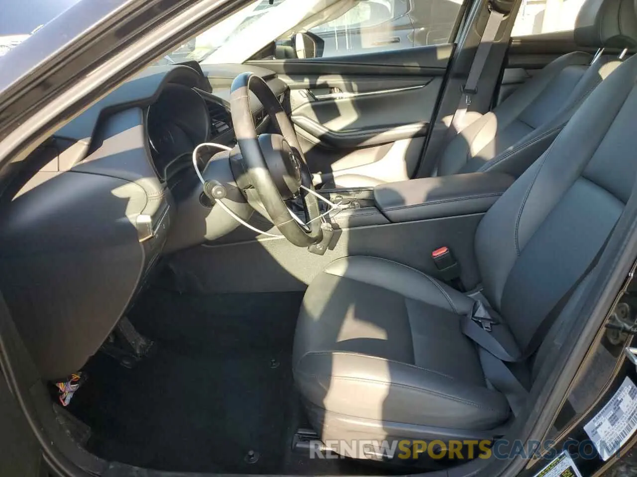 7 fotografías del automóvil dañado 3MZBPACM9RM414183 MAZDA 3 2024