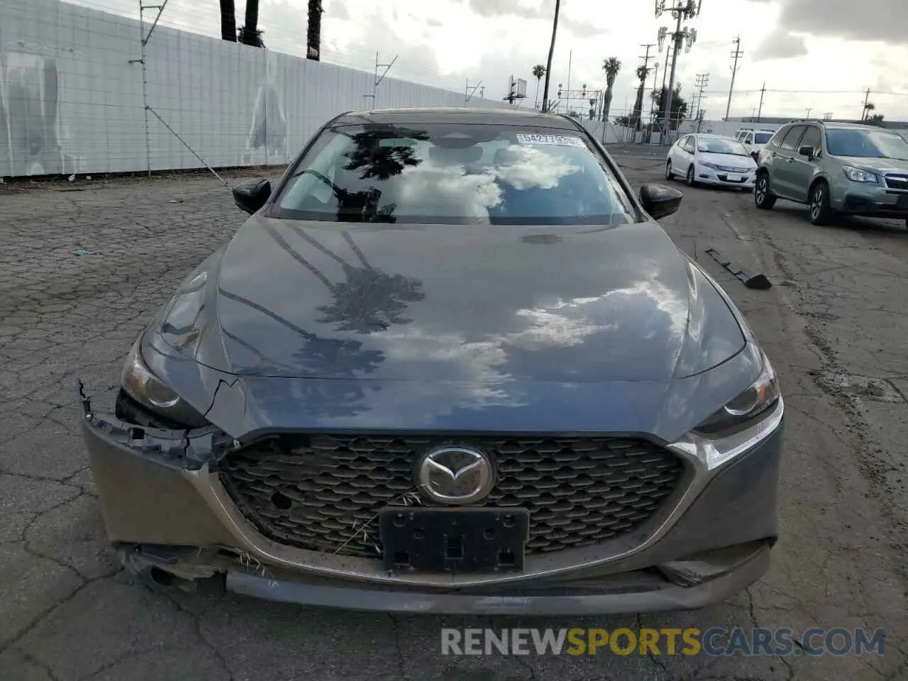 5 fotografías del automóvil dañado 3MZBPBCM0RM403689 MAZDA 3 2024