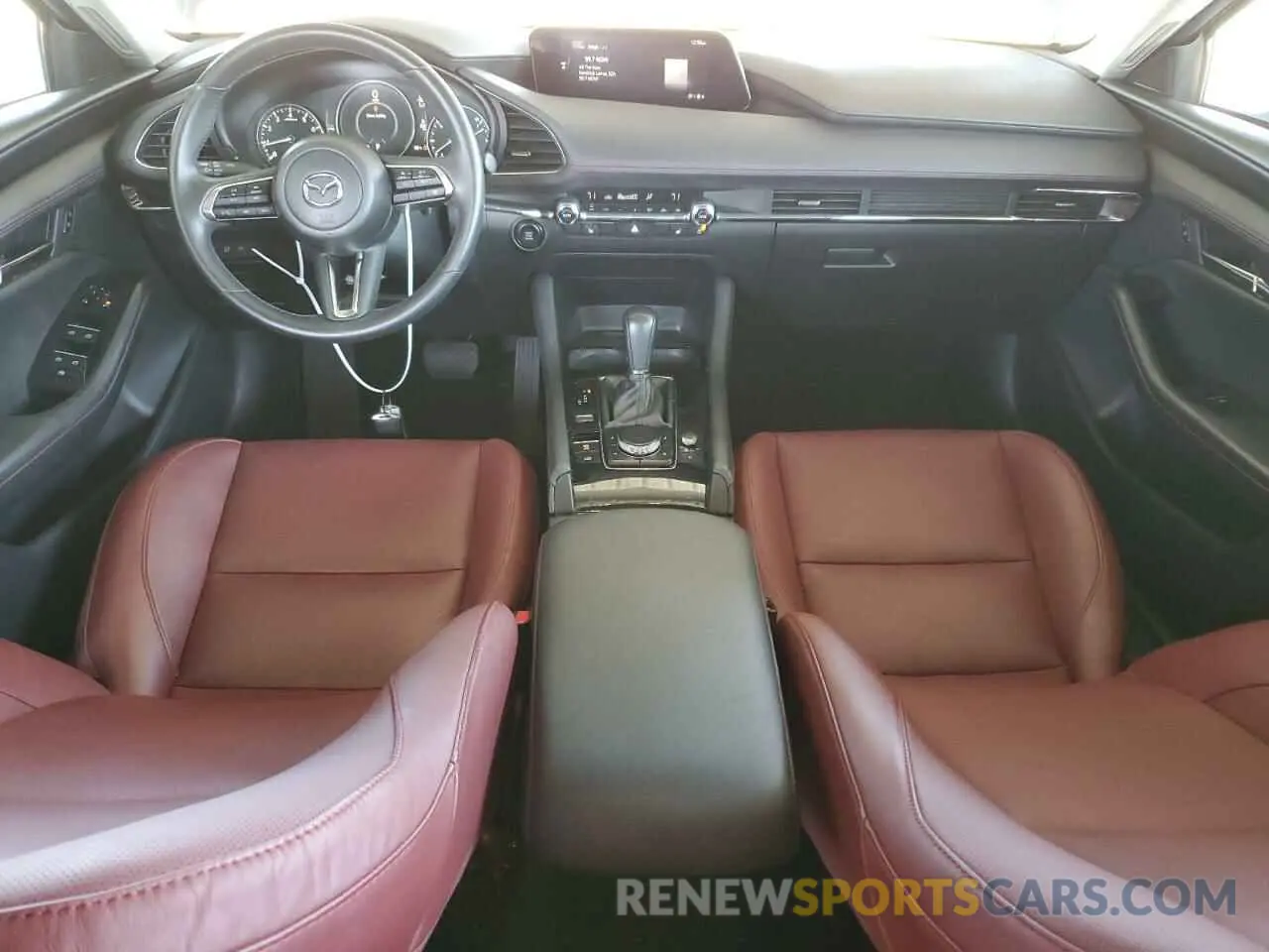 8 fotografías del automóvil dañado 3MZBPBCM7RM410798 MAZDA 3 2024
