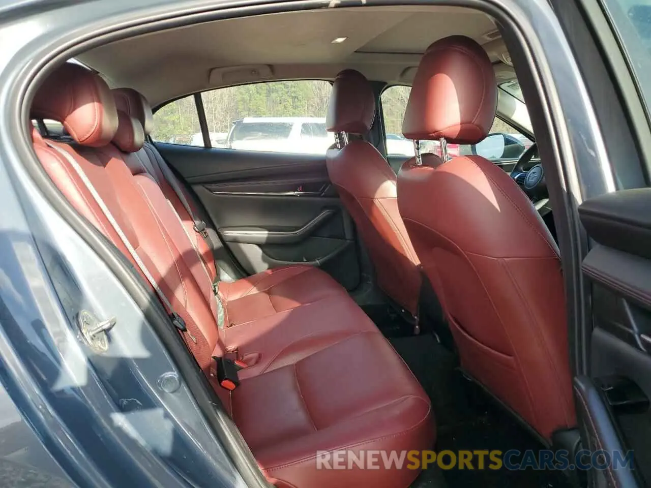 10 fotografías del automóvil dañado 3MZBPBCM7RM415645 MAZDA 3 2024