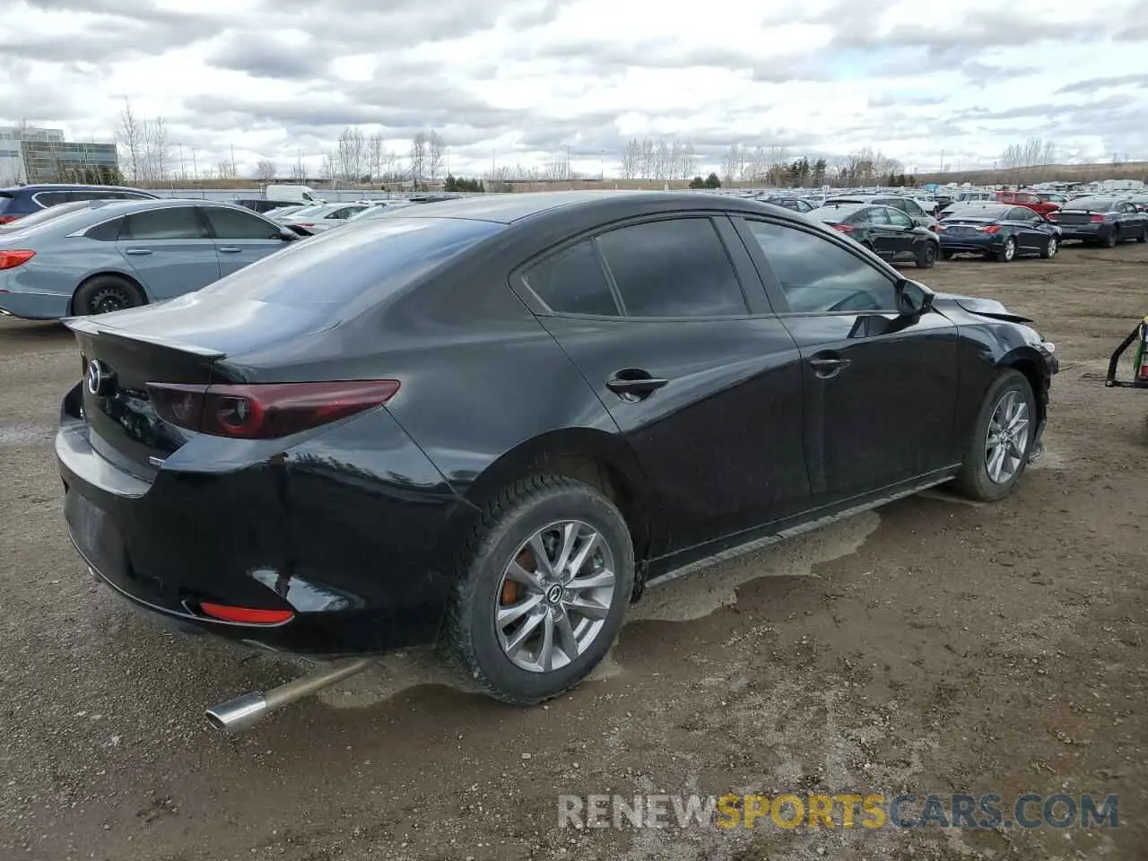 3 fotografías del automóvil dañado JM1BPACM7R1717138 MAZDA 3 2024