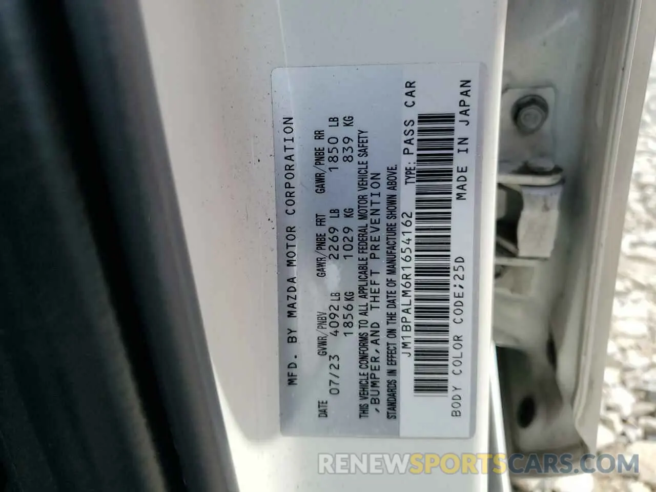 13 fotografías del automóvil dañado JM1BPALM6R1654162 MAZDA 3 2024