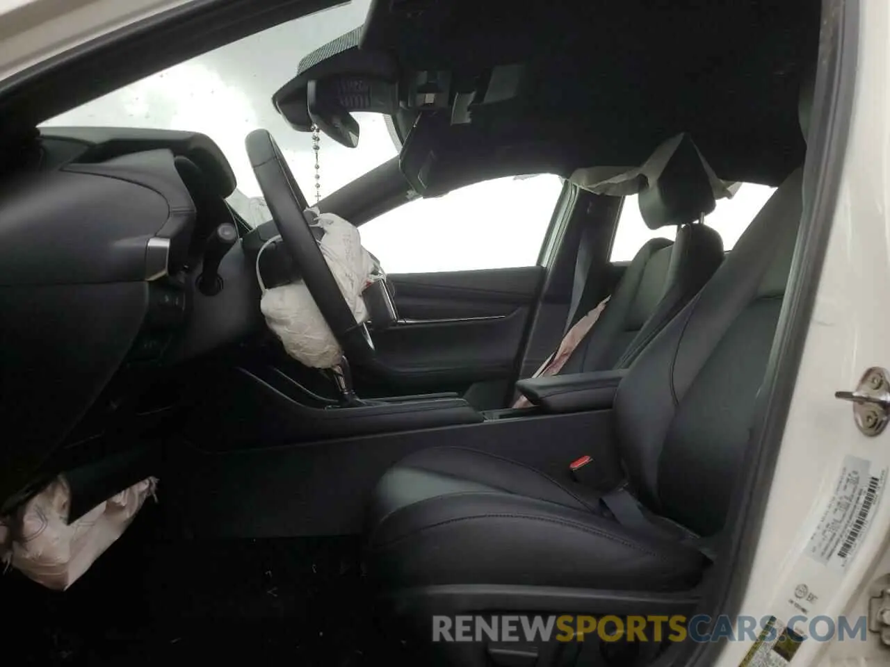 7 fotografías del automóvil dañado JM1BPBLM8R1655710 MAZDA 3 2024