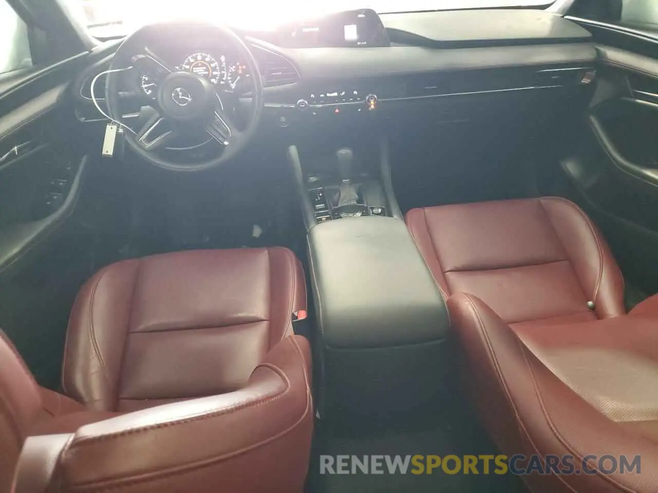 8 fotografías del automóvil dañado JM1BPBLM9R1651875 MAZDA 3 2024