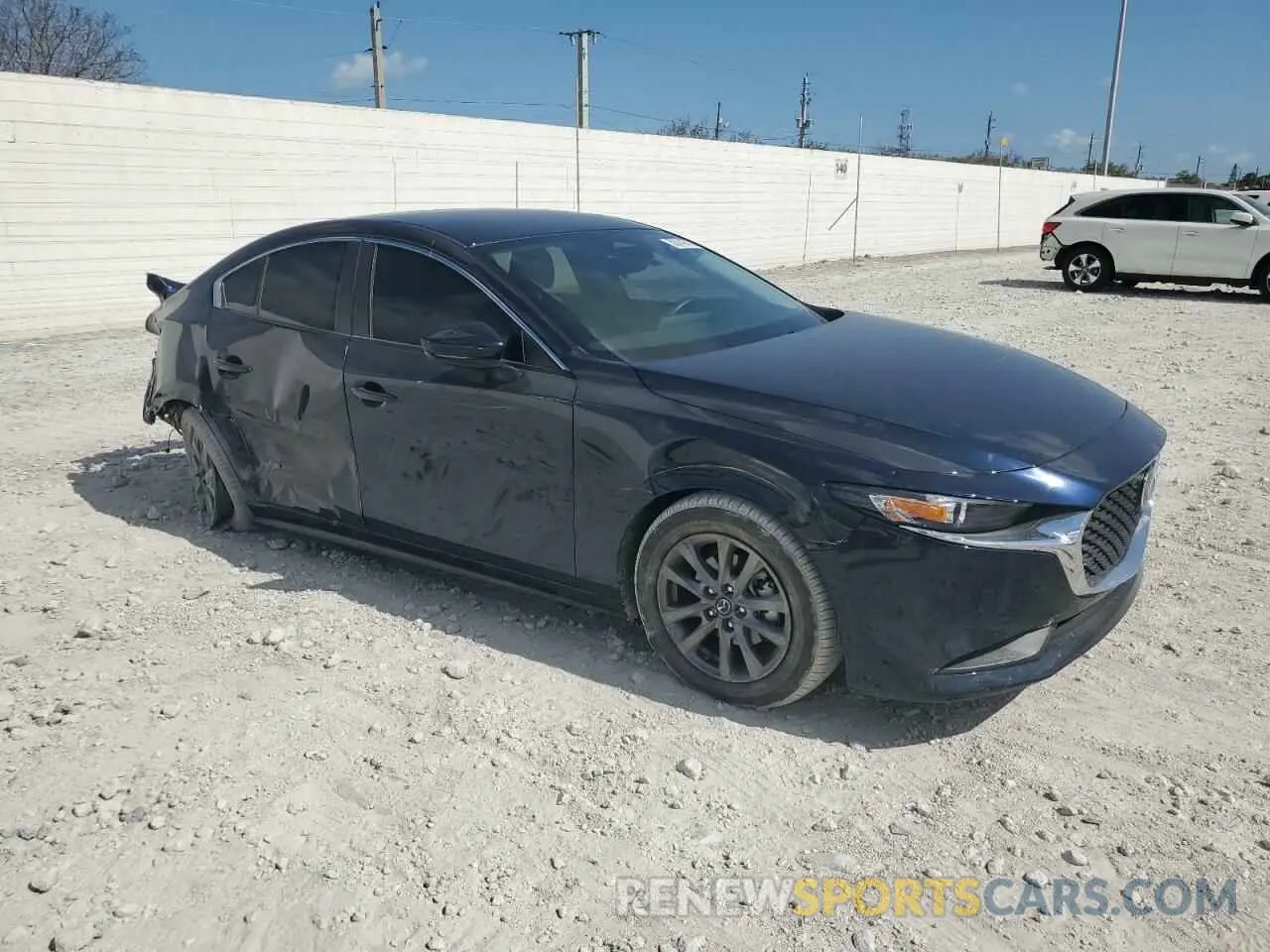 4 fotografías del automóvil dañado 3MZBPAAM4SM466233 MAZDA 3 2025
