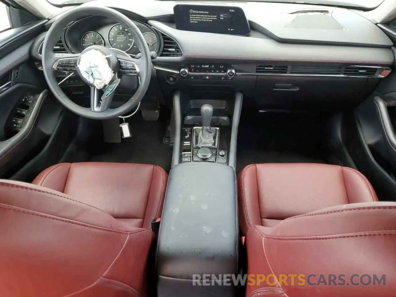 8 fotografías del automóvil dañado 3MZBPBCM2SM455573 MAZDA 3 2025