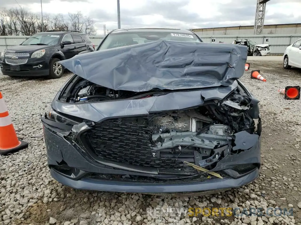 5 fotografías del automóvil dañado 3MZBPBEY1SM450218 MAZDA 3 2025
