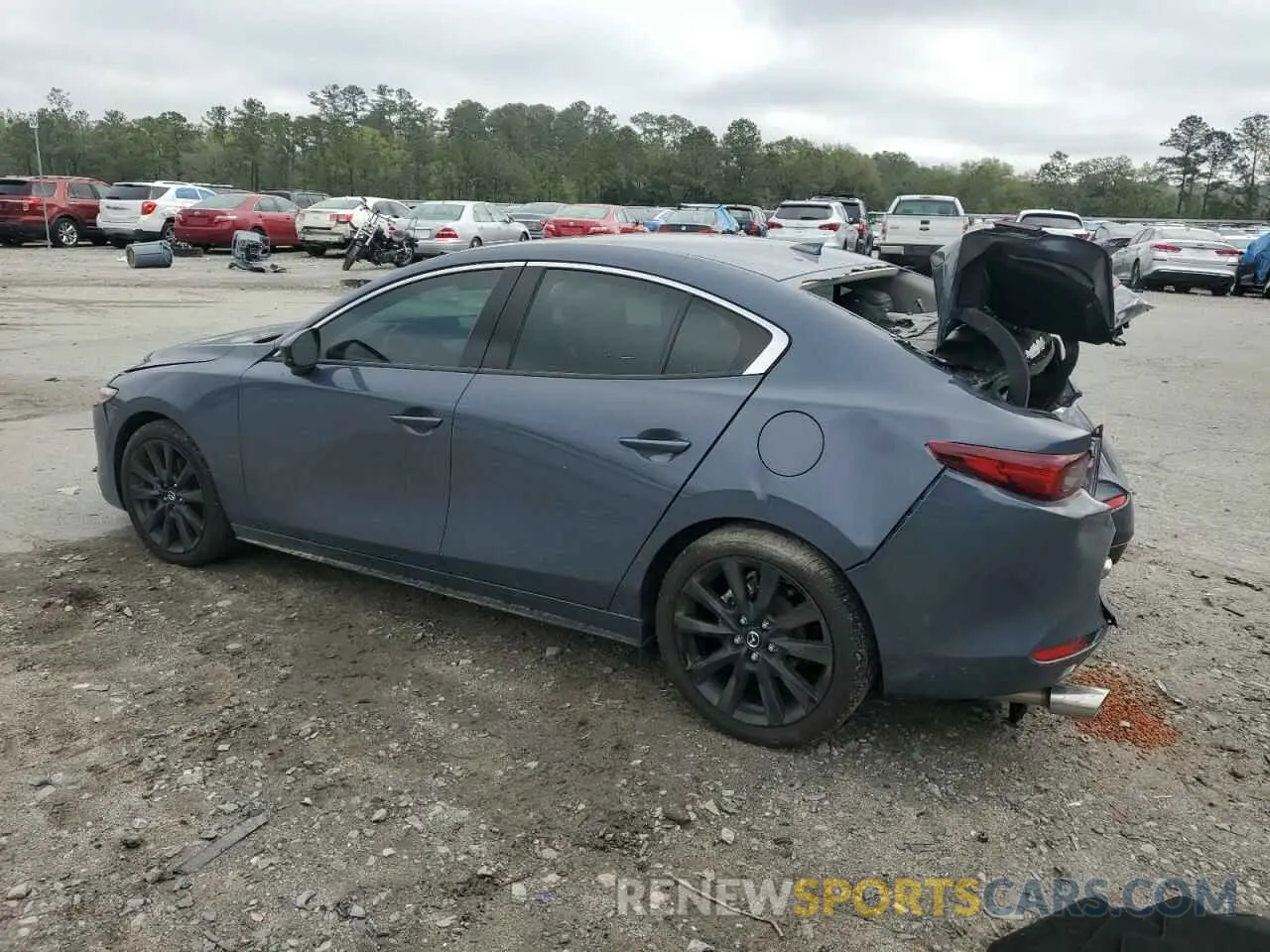 2 fotografías del automóvil dañado JM1BPBEY5S1762106 MAZDA 3 2025