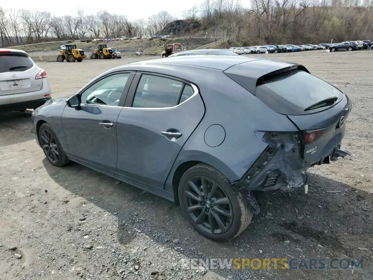 2 fotografías del automóvil dañado JM1BPBLMXS1754731 MAZDA 3 2025