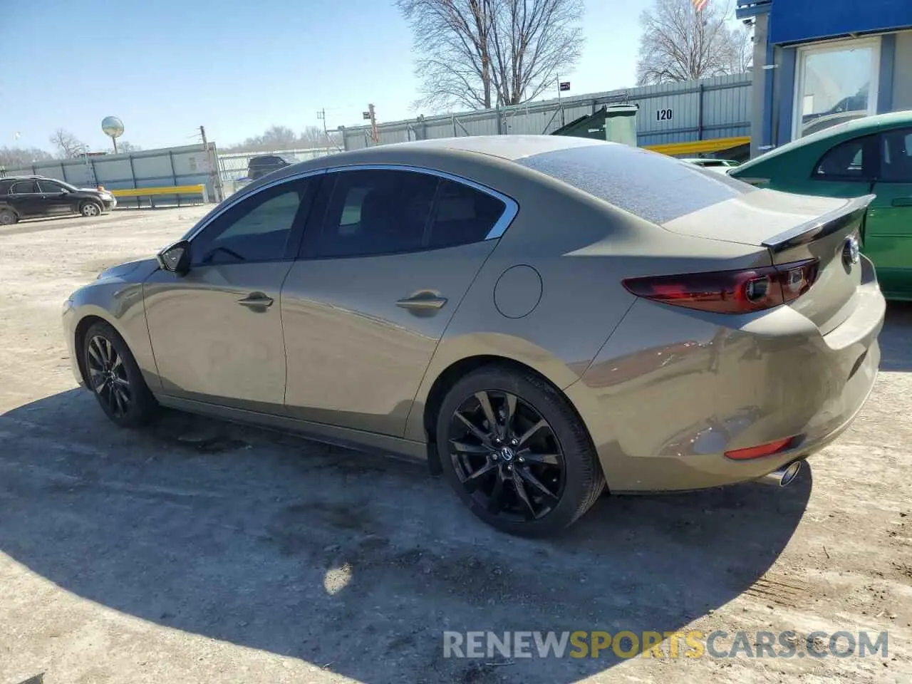 2 fotografías del automóvil dañado 3MZBPBXY8RM404442 MAZDA 3 CARBON T 2024