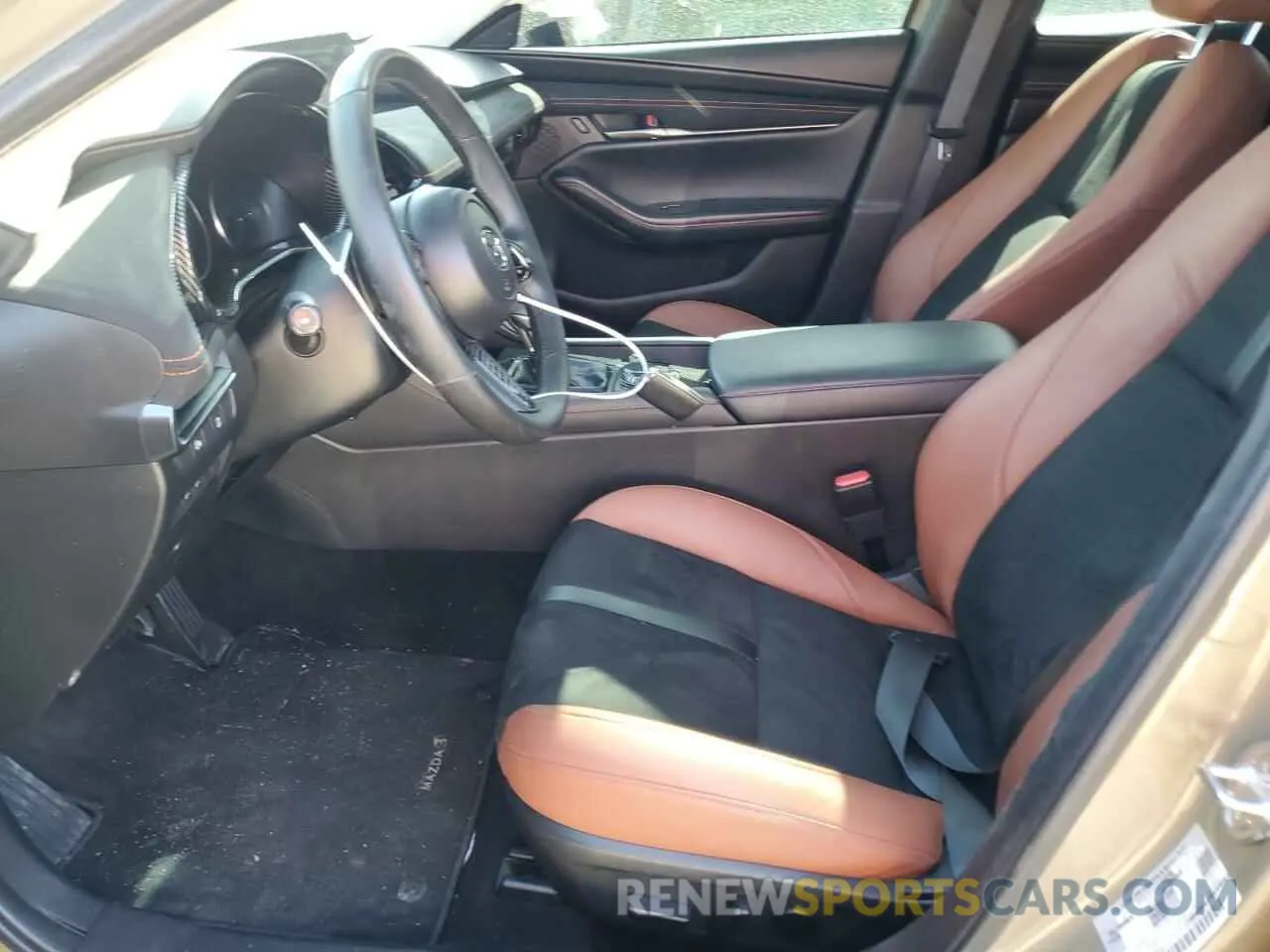 7 fotografías del automóvil dañado 3MZBPBXY8RM404442 MAZDA 3 CARBON T 2024