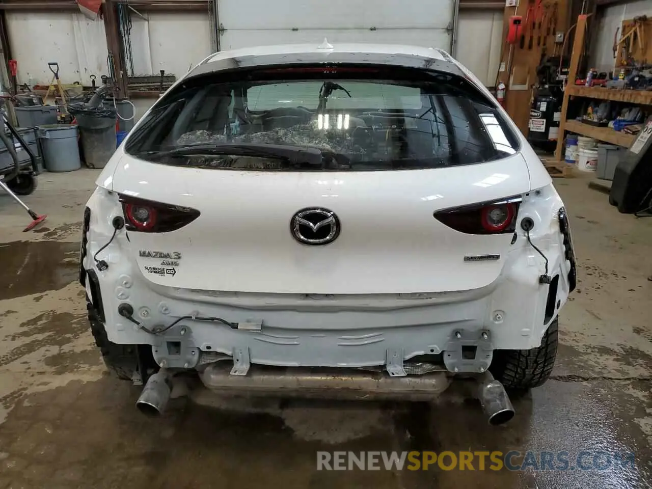 6 fotografías del automóvil dañado JM1BPBMY7R1717826 MAZDA 3 GT 2024