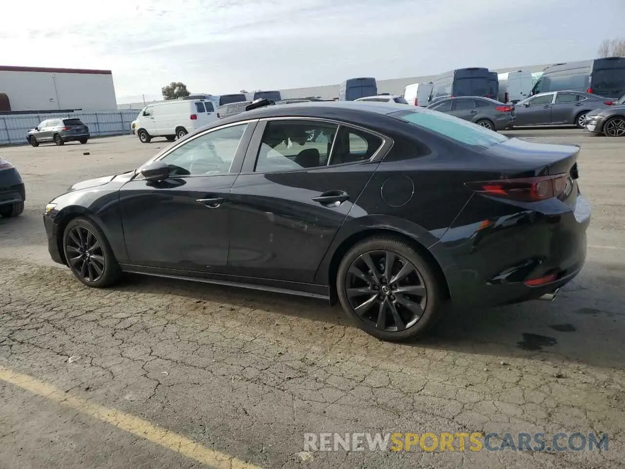 2 fotografías del automóvil dañado 3MZBPABM8RM423314 MAZDA 3 SELECT S 2024