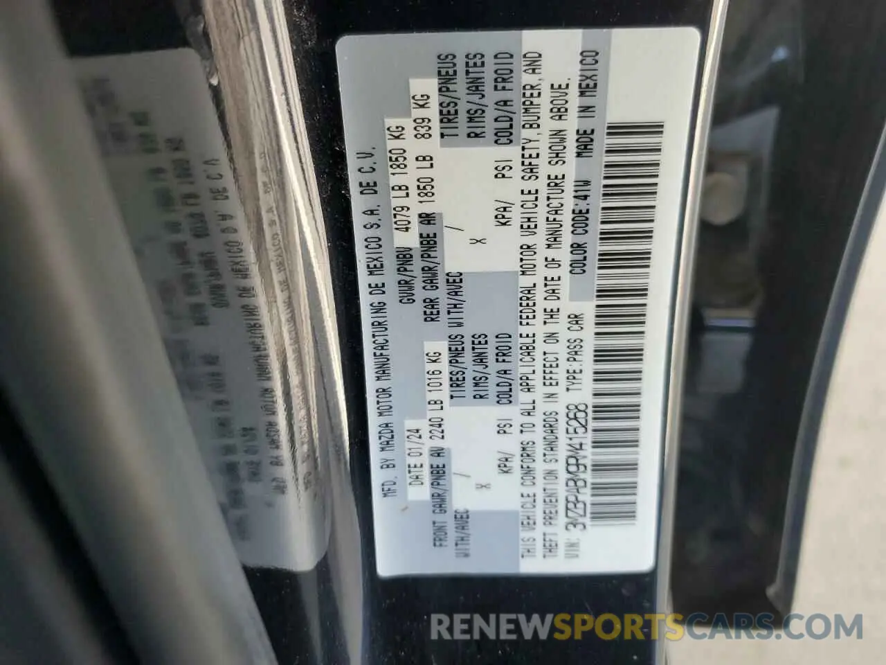 13 fotografías del automóvil dañado 3MZBPABM9RM415268 MAZDA 3 SELECT S 2024