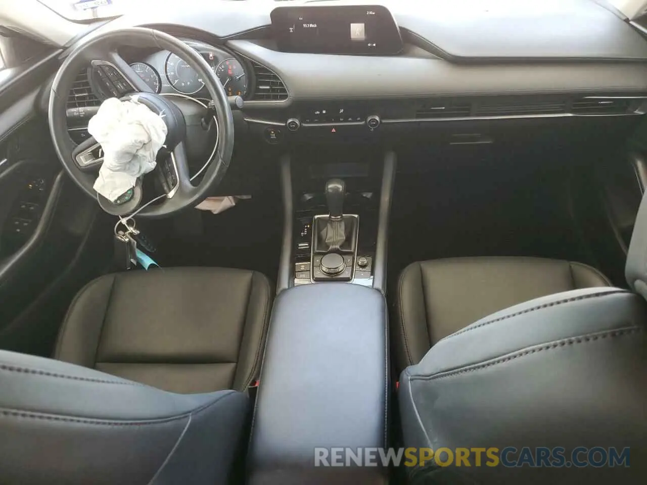 8 fotografías del automóvil dañado 3MZBPABM9RM415268 MAZDA 3 SELECT S 2024