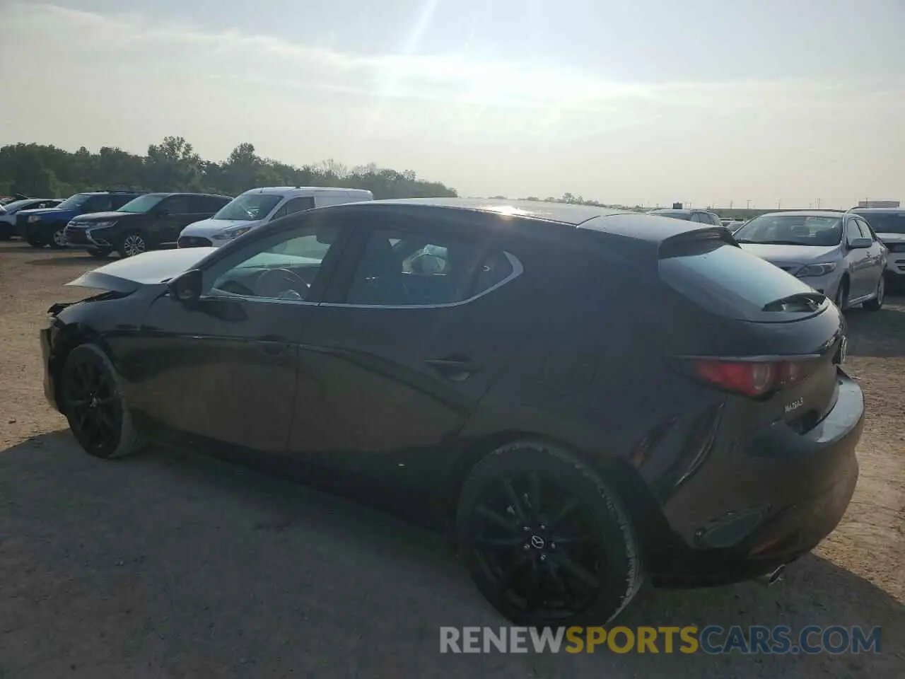 2 fotografías del automóvil dañado JM1BPAKM0R1705060 MAZDA 3 SELECT S 2024