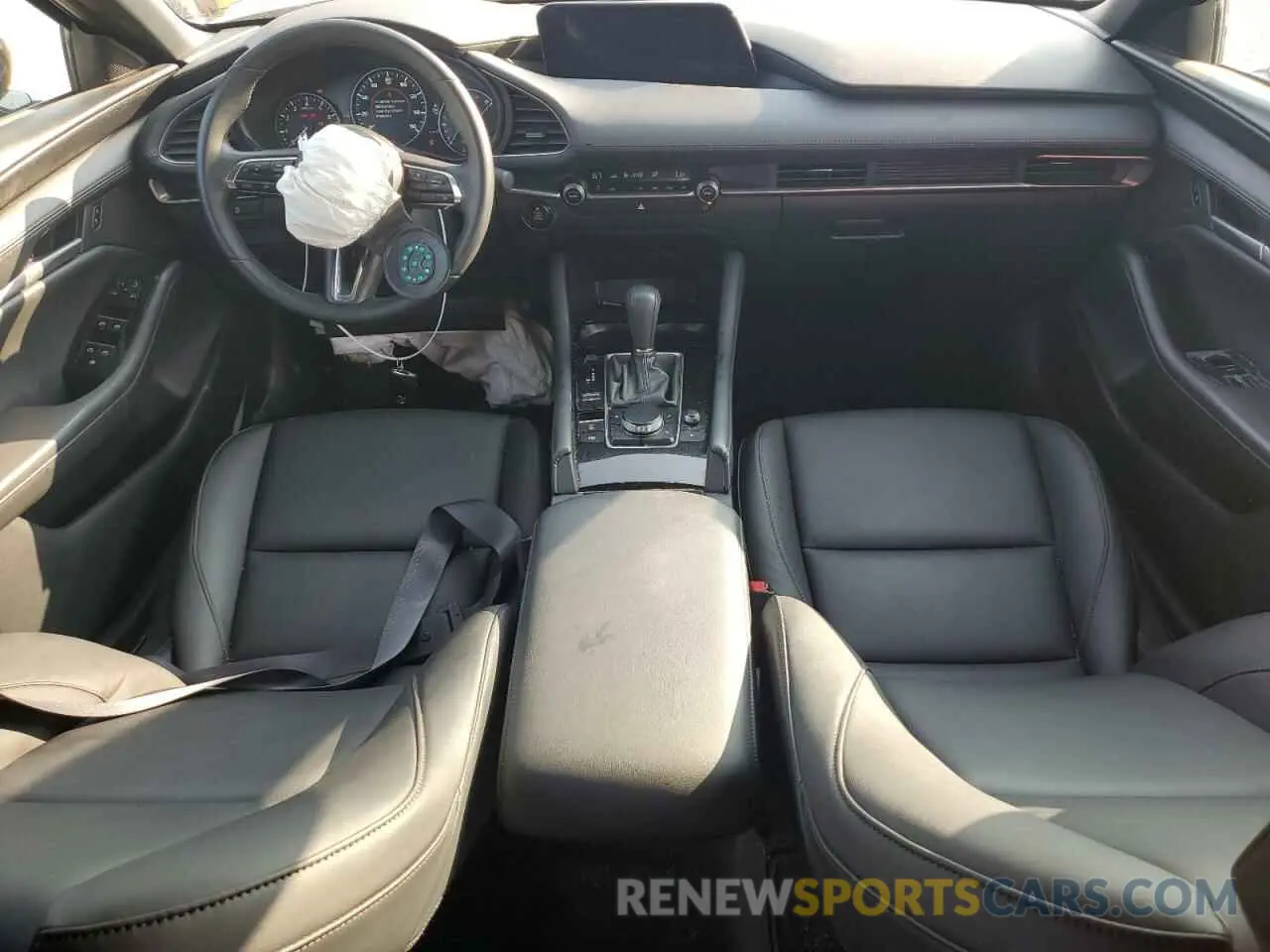 8 fotografías del automóvil dañado JM1BPAKM0R1705060 MAZDA 3 SELECT S 2024