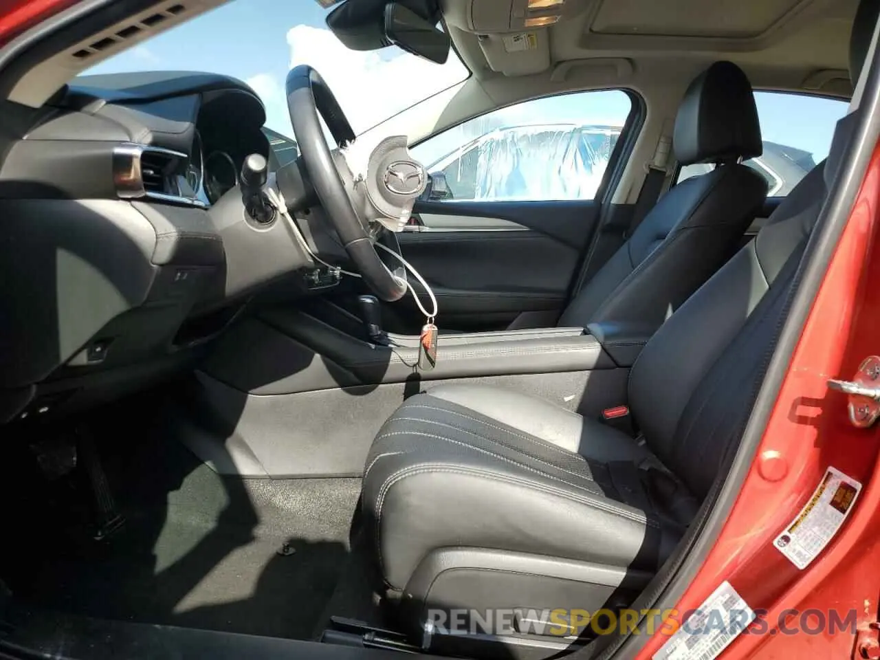7 fotografías del automóvil dañado JM1GL1VM1K1505291 MAZDA 6 2019