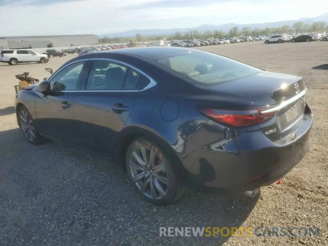 2 fotografías del automóvil dañado JM1GL1VM5K1502586 MAZDA 6 2019