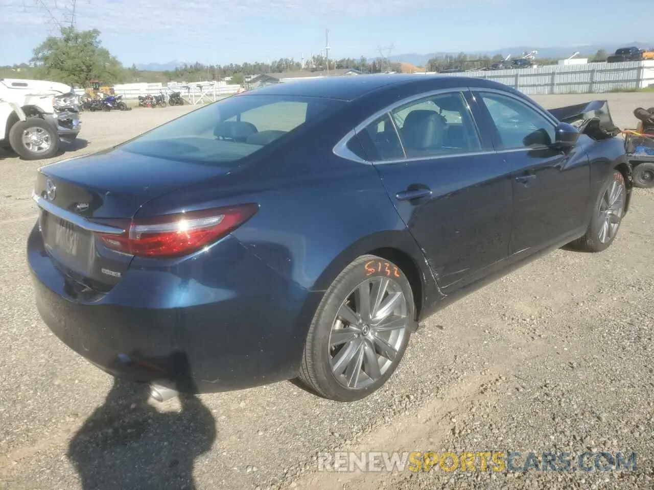 3 fotografías del automóvil dañado JM1GL1VM5K1502586 MAZDA 6 2019