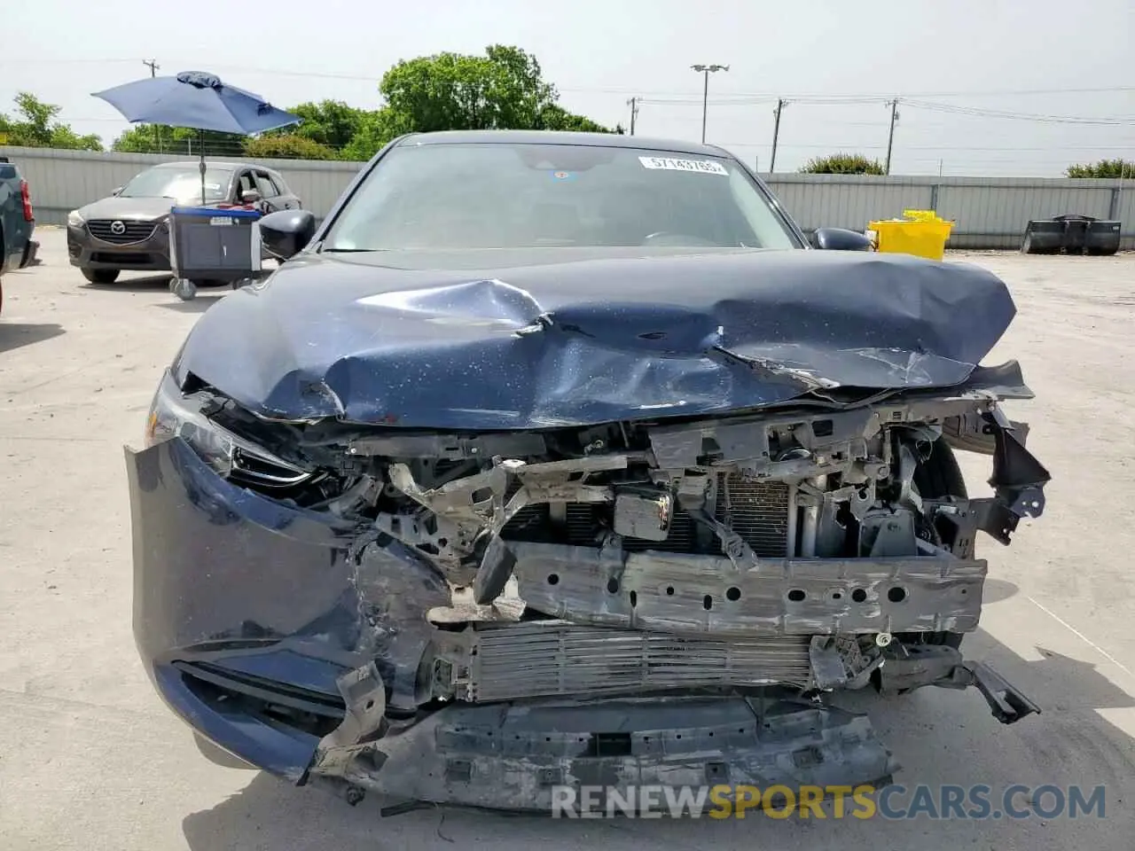 5 fotografías del automóvil dañado JM1GL1TY3L1526523 MAZDA 6 2020