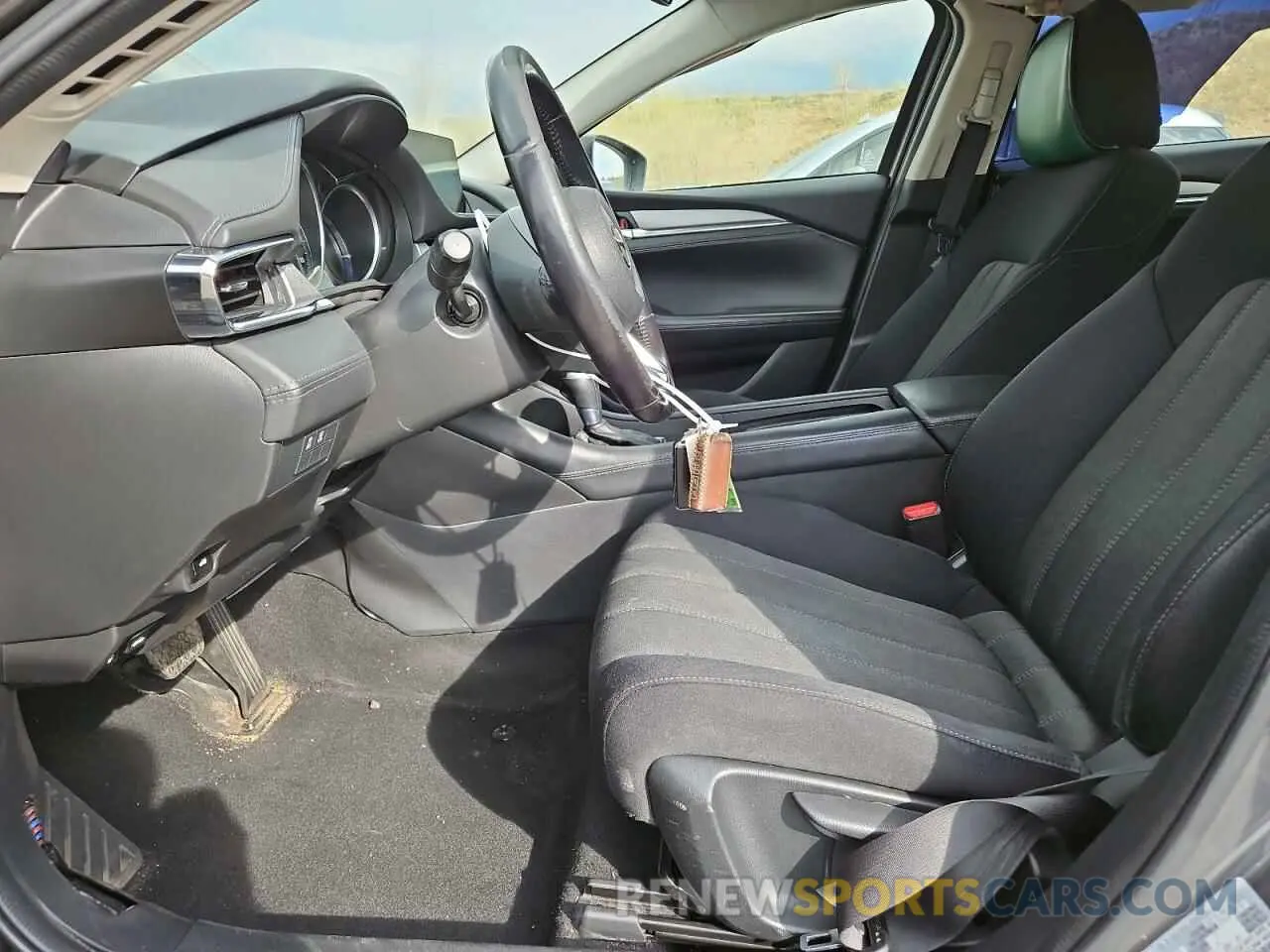 7 fotografías del automóvil dañado JM1GL1UM5L1524378 MAZDA 6 2020