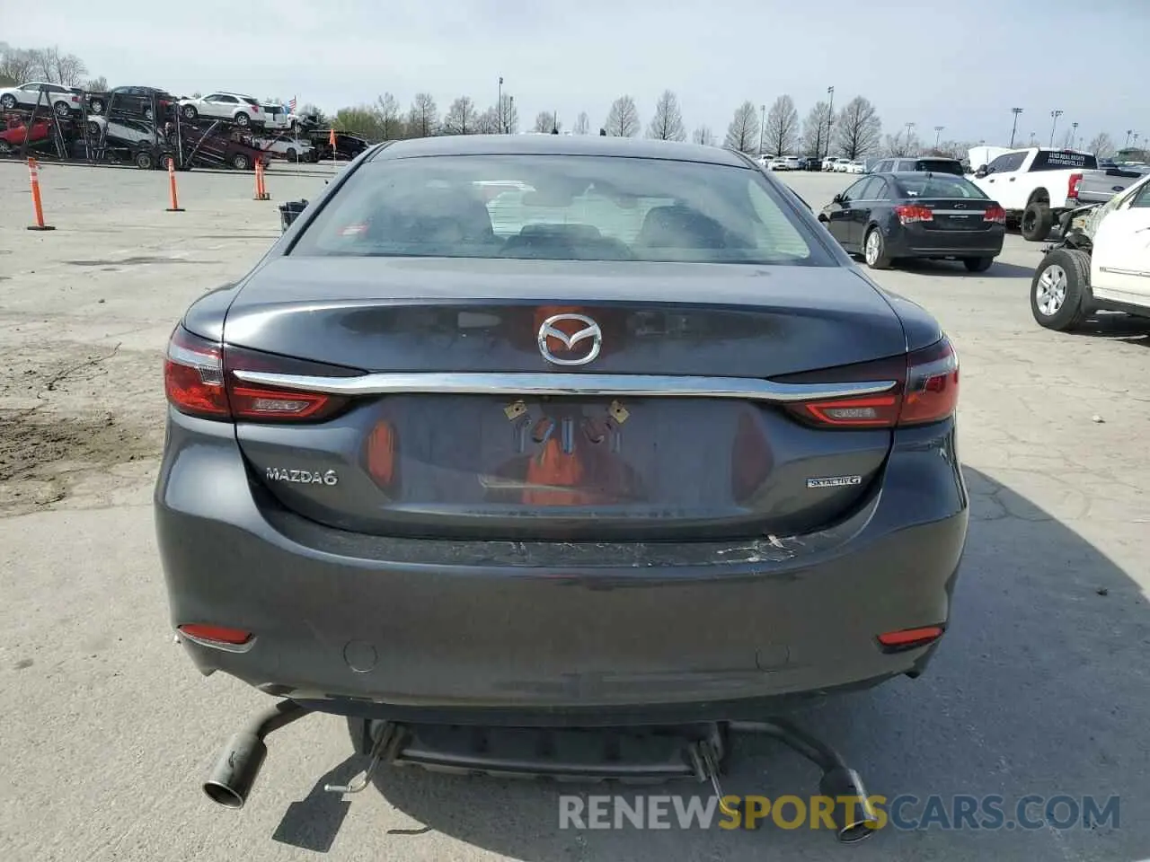 6 fotografías del automóvil dañado JM1GL1UM5L1527295 MAZDA 6 2020