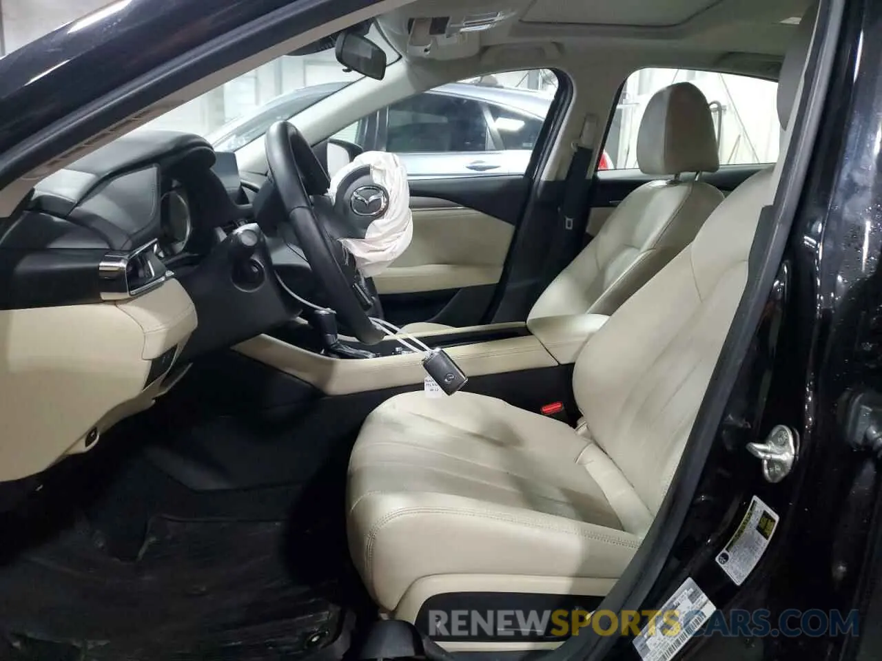 7 fotografías del automóvil dañado JM1GL1VM9L1522485 MAZDA 6 2020