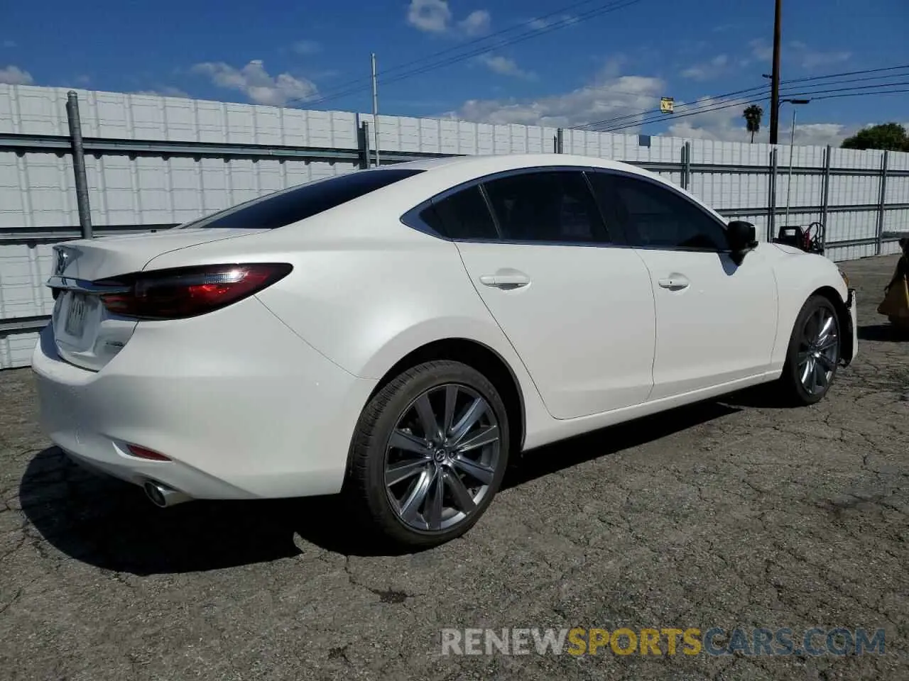 3 fotografías del automóvil dañado JM1GL1VM0M1612027 MAZDA 6 2021