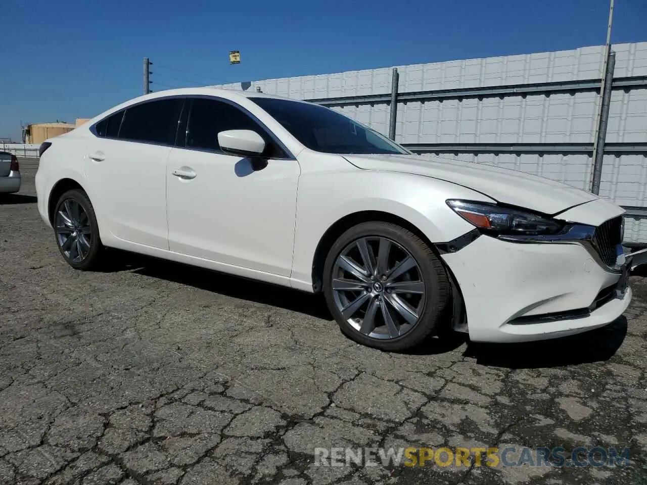 4 fotografías del automóvil dañado JM1GL1VM0M1612027 MAZDA 6 2021