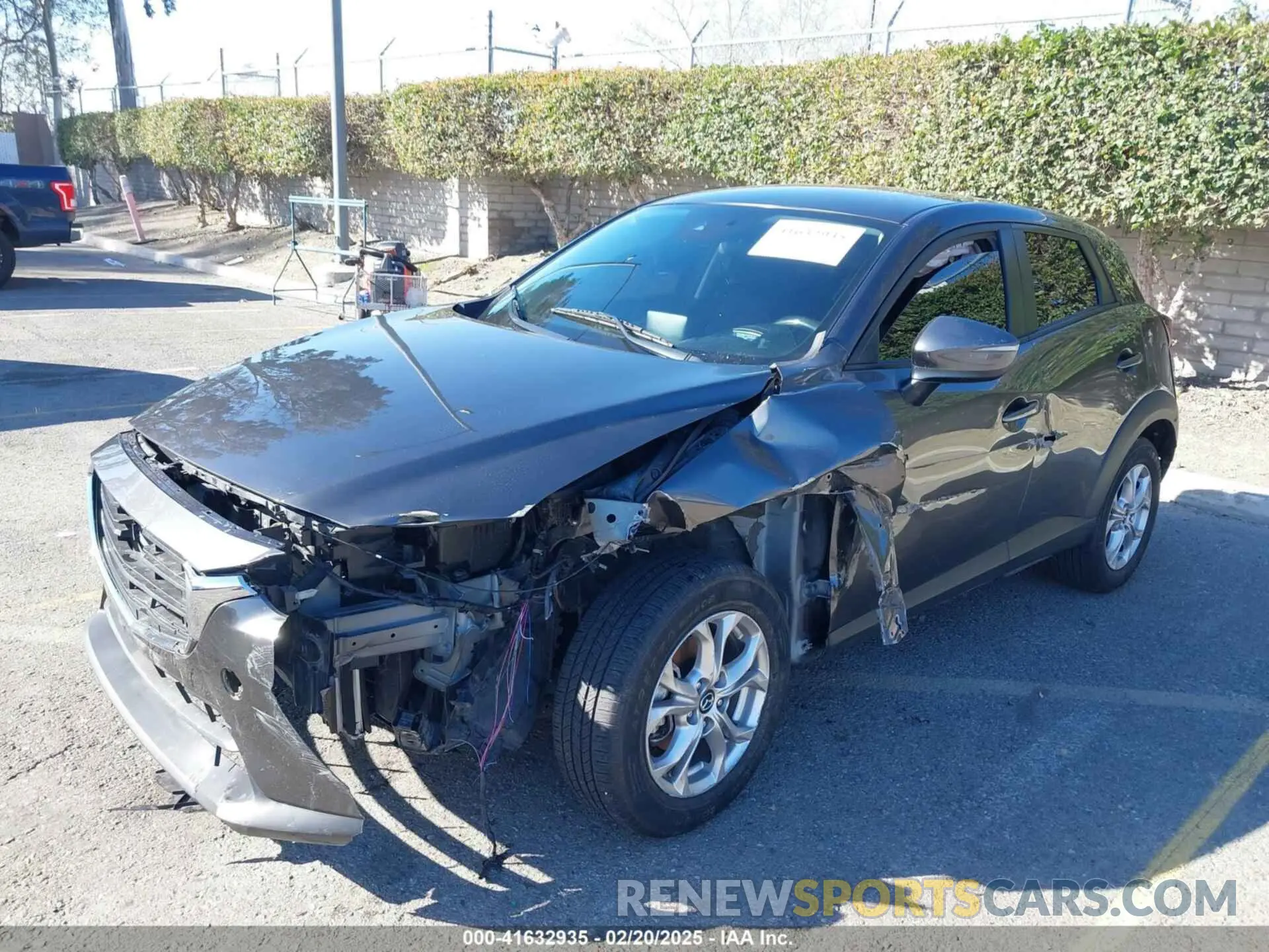 2 fotografías del automóvil dañado JM1DKDB70K1445493 MAZDA CX-3 2019