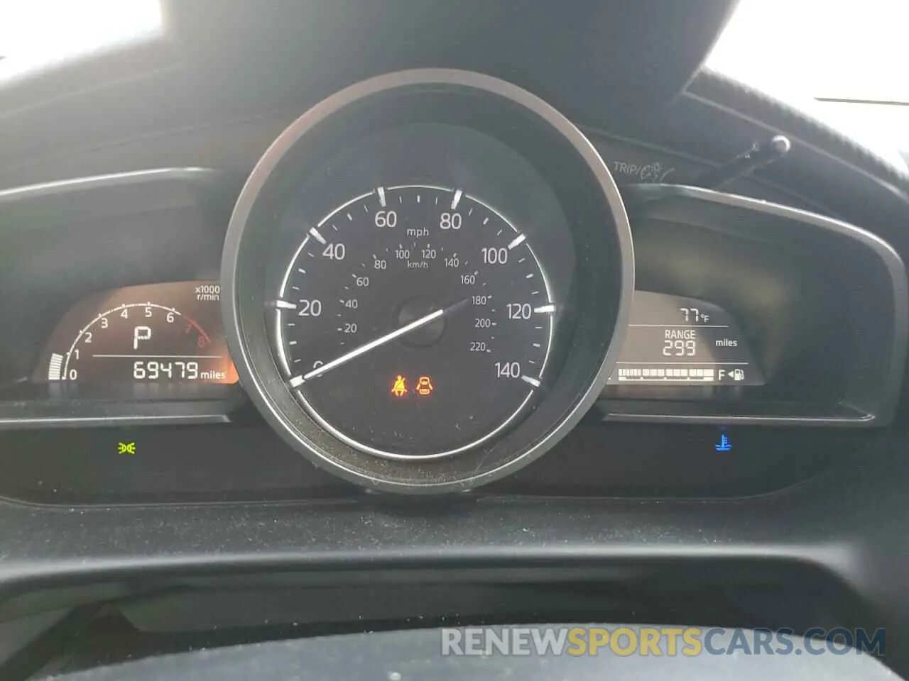 9 fotografías del automóvil dañado JM1DKDB71K1452193 MAZDA CX-3 2019