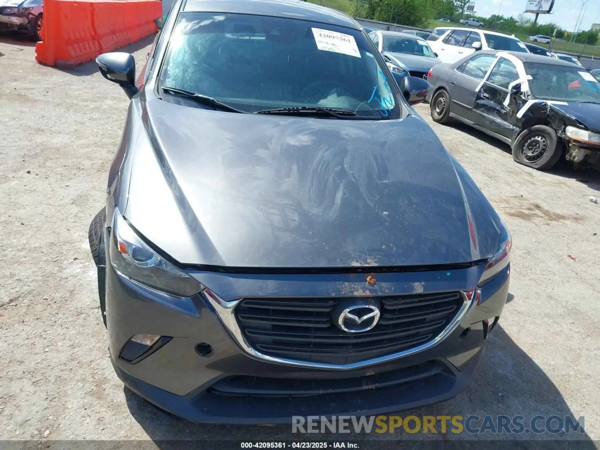 13 fotografías del automóvil dañado JM1DKDB72K1450341 MAZDA CX-3 2019