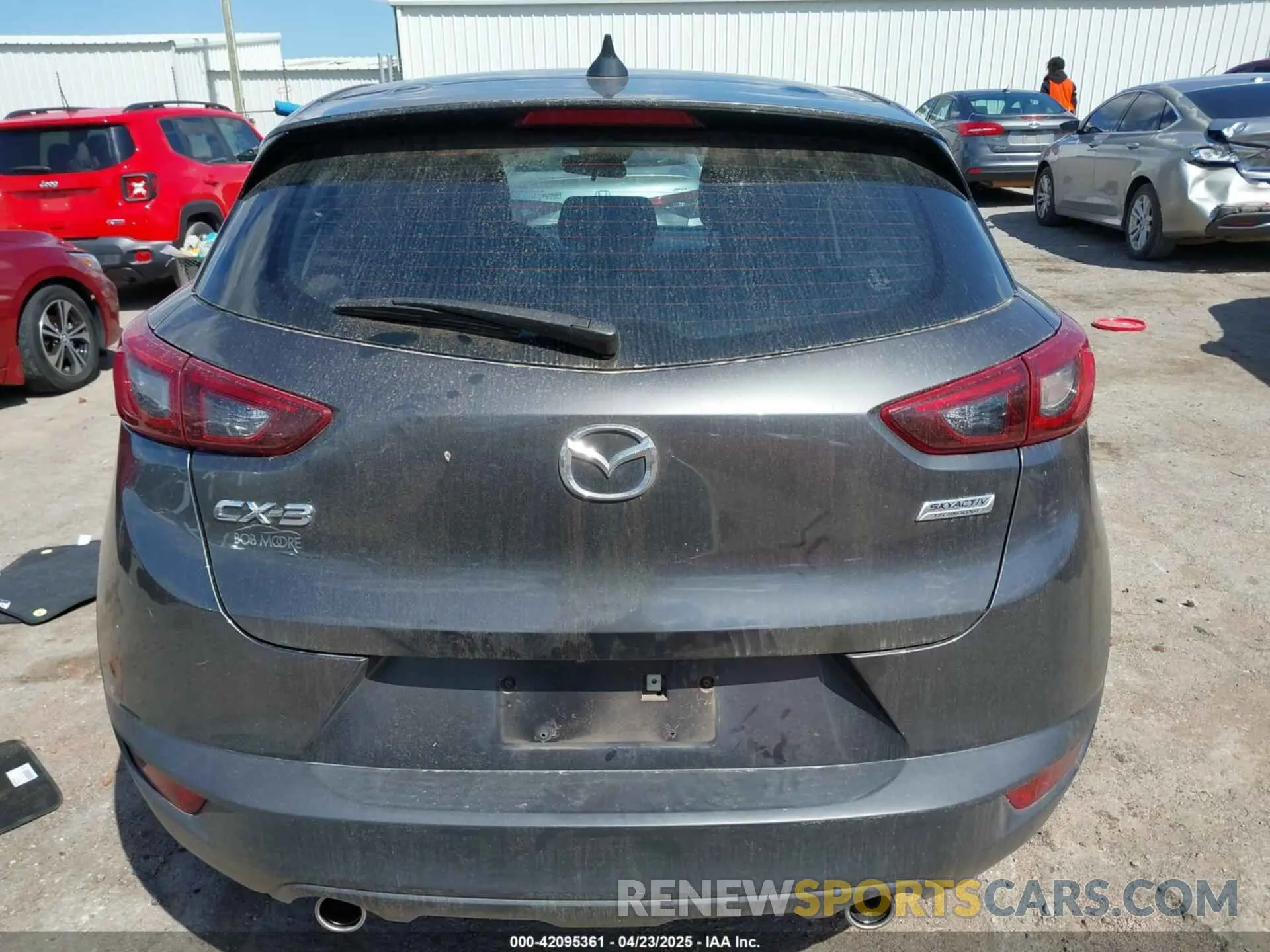 17 fotografías del automóvil dañado JM1DKDB72K1450341 MAZDA CX-3 2019