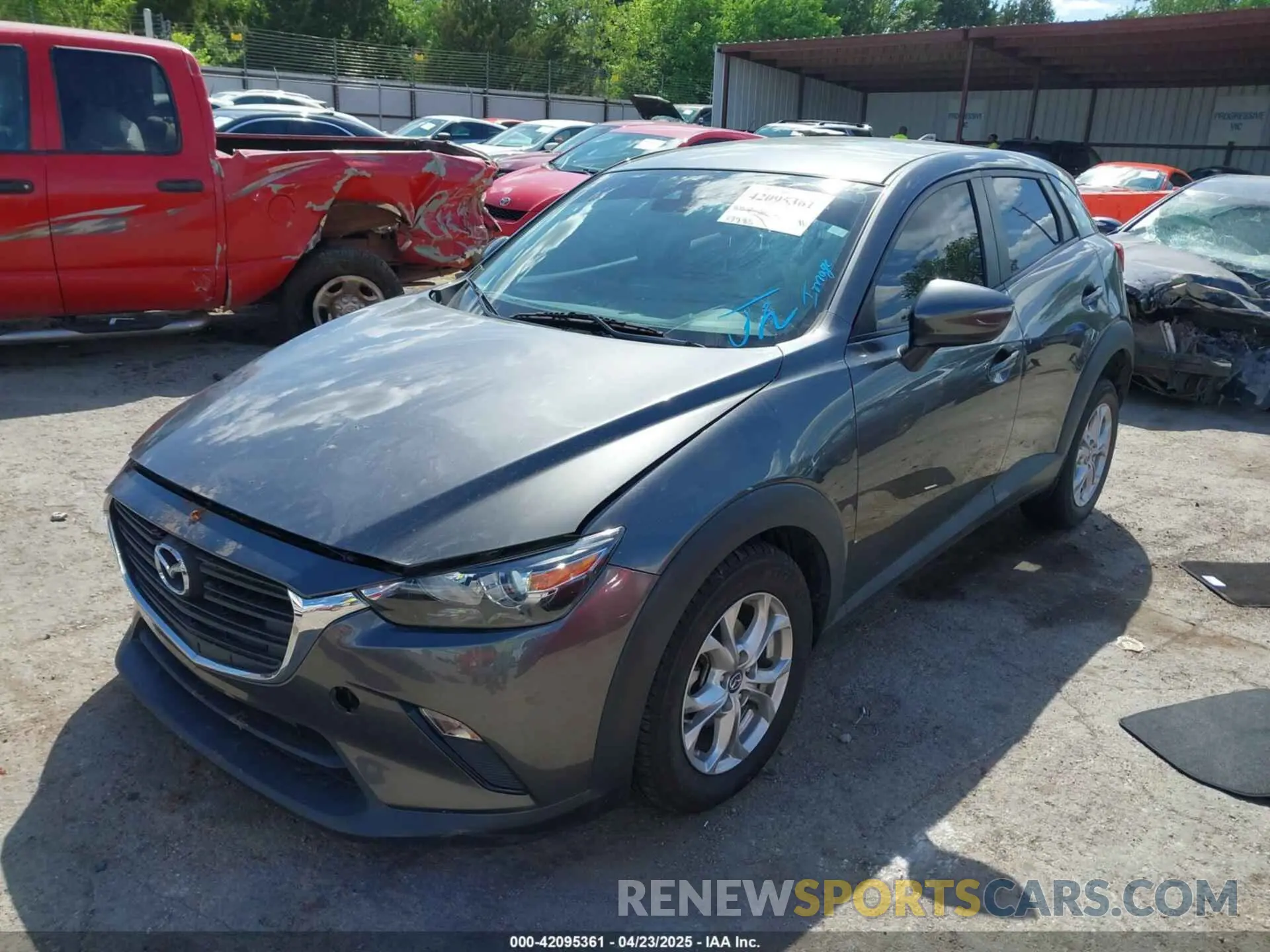 2 fotografías del automóvil dañado JM1DKDB72K1450341 MAZDA CX-3 2019